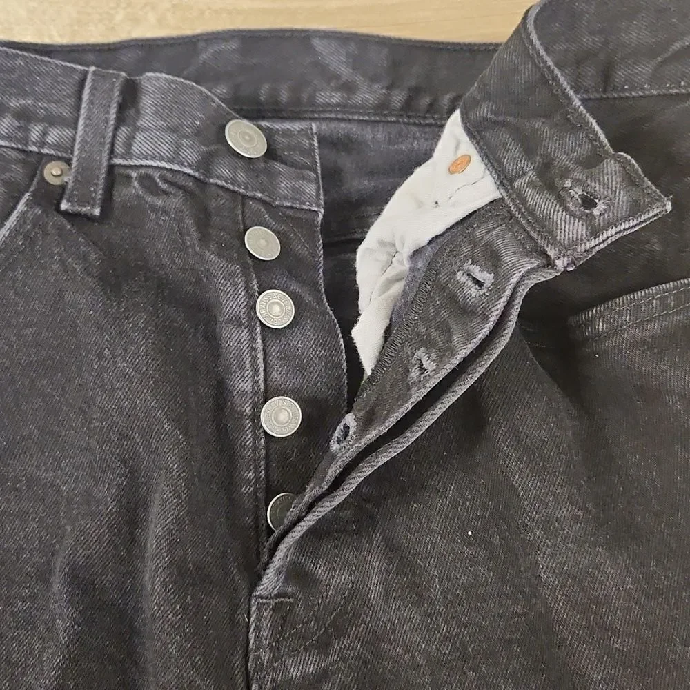 Levis 501 Button Up 2018 Denim Jeans 31 x 30